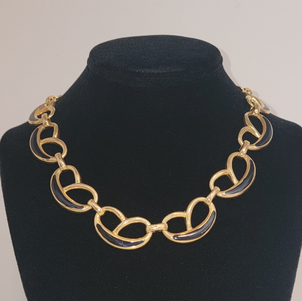 Vintage Black Enamel Gold Tone Sculptural Link Toggle Necklace
